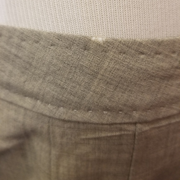 Banana Republic wool pencil skirt (P6) - Picture 7 of 7